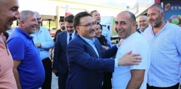 Vali iek, esnaf ve vatandalarla bir araya geldi 