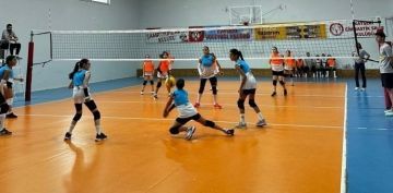 Kayseri Voleybol Kulb 30 Austos Zafer Turnuvas devam ediyor