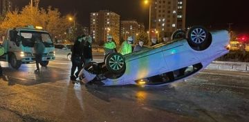 15 yandaki srcnn kulland otomobil, krmz ktaki 2 otomobile arpt: 4 yaral