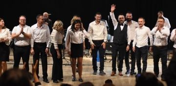 Adliye alanlarnn kurduu ritim topluluundan konser