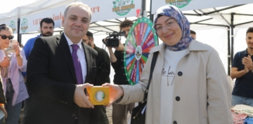 ERܒde Yeil Kamps Festivali Dzenlendi