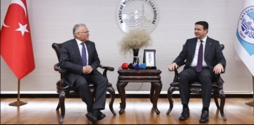 BAKAN BYKKILIǒI ZYARET EDEN SP GENEL BAKANI ARIKAN: ZERMDE EME OLAN BR BYMDR