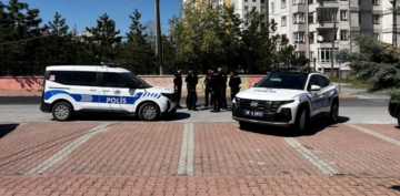 Uzaklatrma karar olan eski ei bakla yaralad