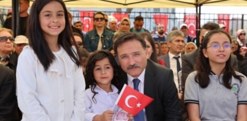 23 Nisan Ulusal Egemenlik ve ocuk Bayram Cokuyla Kutland