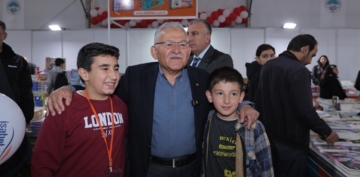 BYKKILI, OCUKLARIN KTAP VE ELENCE LE BULUTUU FUARI ZYARET ETT