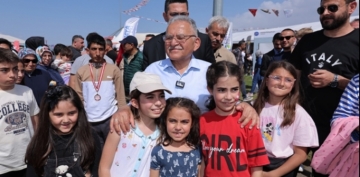 BAKAN BYKKILI SANATSEVERLERE KATKI SUNMAYA DEVAM EDECEZ''