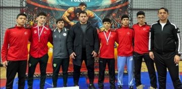 �eker ERVA g�re��ilerinden 2 madalya