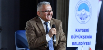 BAŞKAN BÜYÜKKILIÇ’TAN KAYSERİ’Yİ TERCİH EDEN GENÇLERE TEBRİK: “SİZLERİ KUCAKLAMAYA HAZIRIZ”