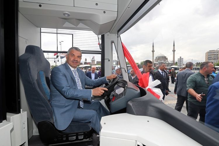 kayseri büyükşehir belediyesi’nin düzenlediği elektrikli otobüs ihalesini bozankaya kazandı
