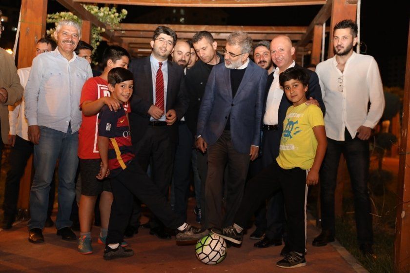 Taner Yıldız Ve Başkan Çolakbayrakdar, Vatandaşların Gözdesi Gül Park’ta