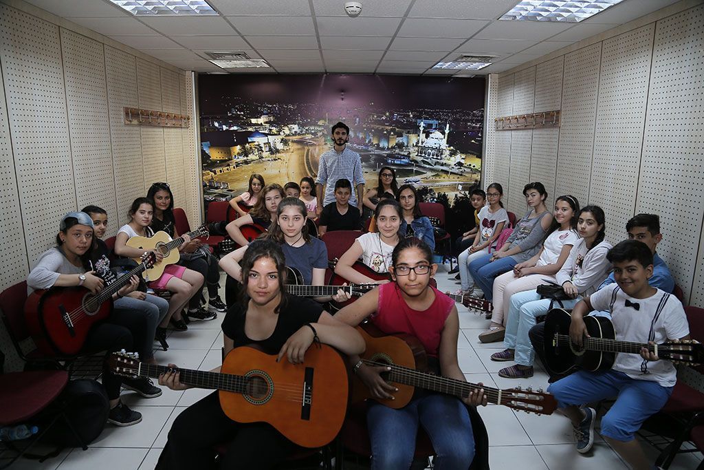 Büyükşehir Konservatuvarı'na Büyük İlgi