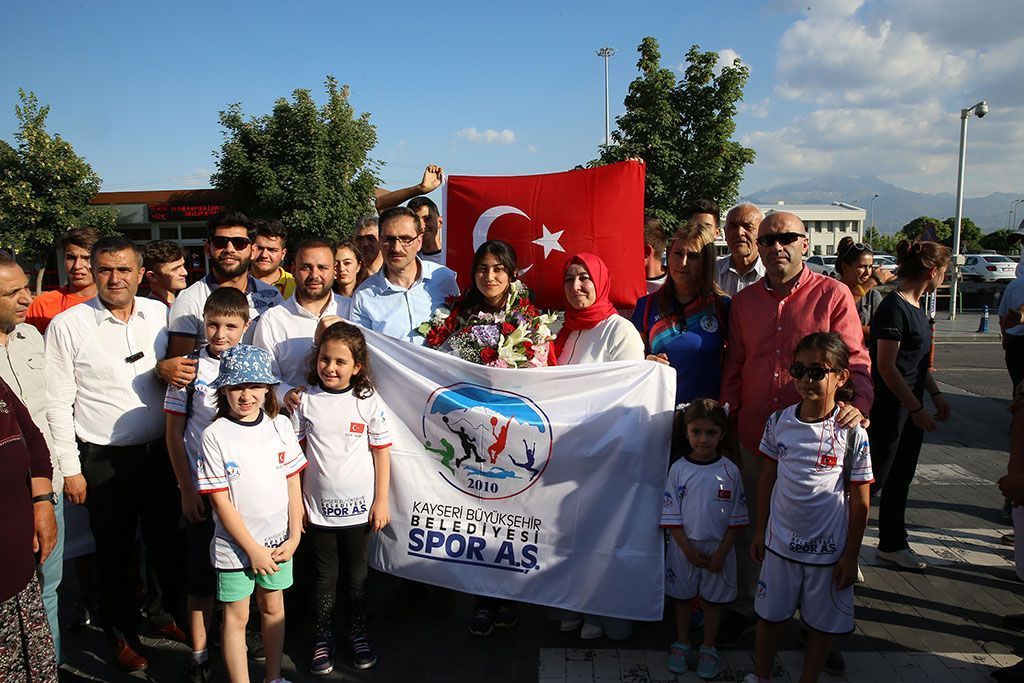 Büyükşehir, Şampiyonlar Yetiştiriyor
