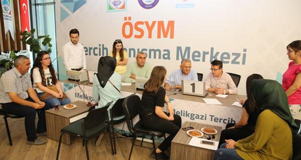 Melikgazi Belediyesi'nden Öğrencilere Destek
