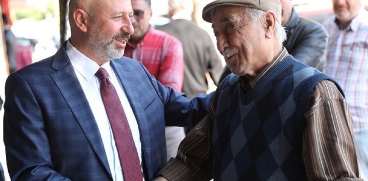 sıkmadık el, almadık gönül bırakmadı