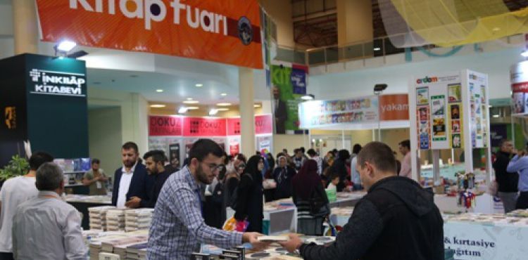 okuyan şehrin muhteşem fuarı
