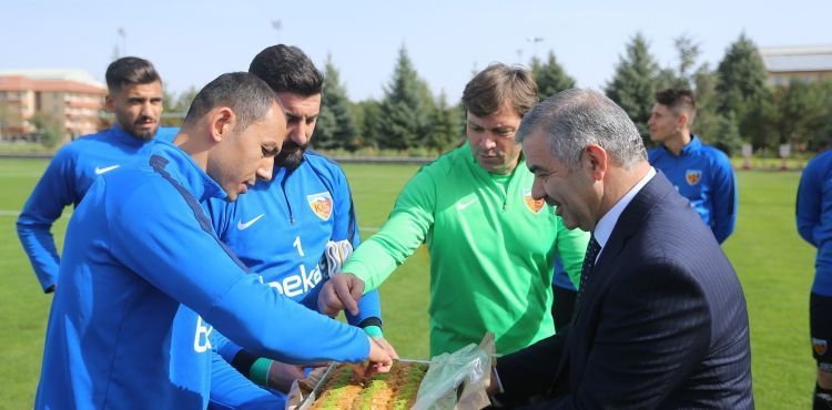 KAYSERİSPOR’A ÇELİK DESTEK