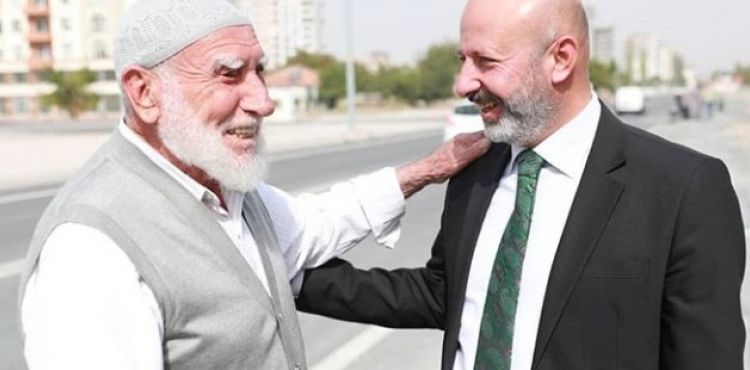 O: HERKESİN ‘BAŞKANI’