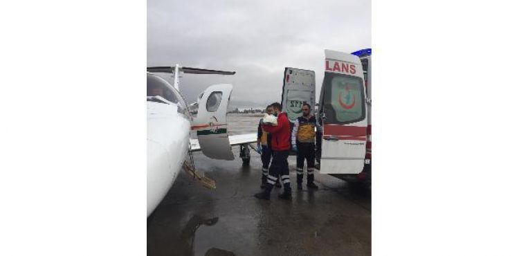 46 günlük bebek uçak ambulansla İstanbul'a sevk edildi