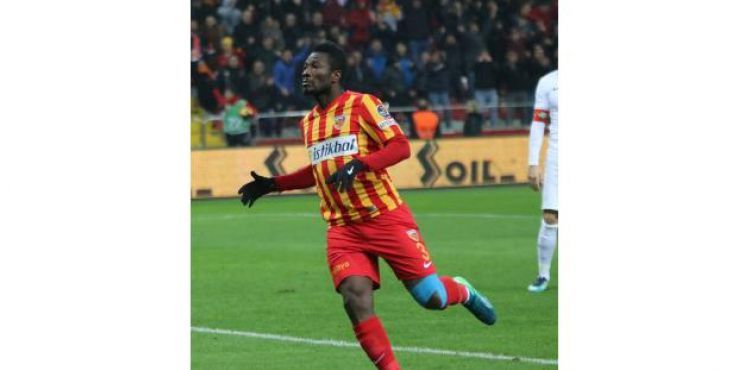 Asamoah Gyan'dan açıklama ''Kasıtlı olarak asılsız haberler yapılıyor''