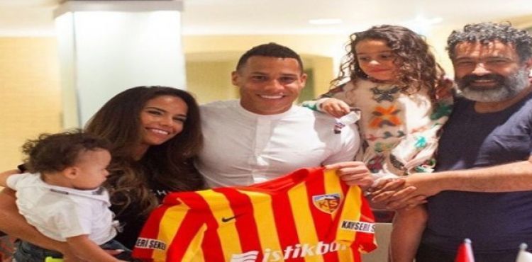 Tjaronn Chery tam bir aile babası