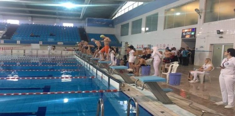 Yüzme Gençler İl Birinciliği müsabakaları tamamlandı