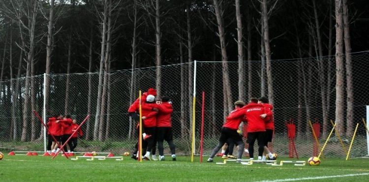 Kayserispor Antalya kampını tamamladı