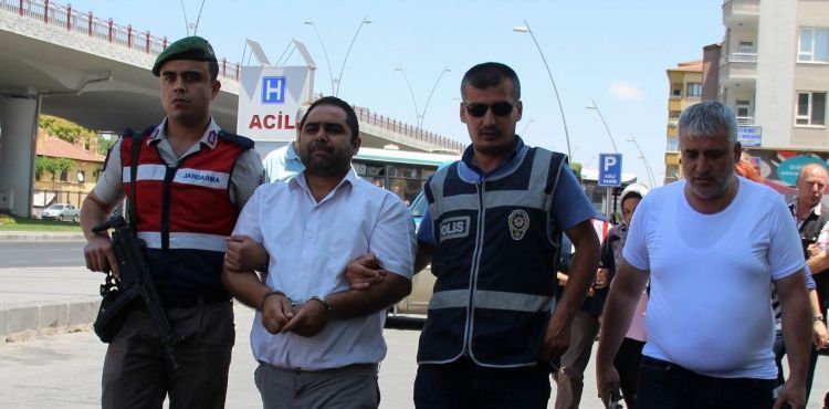 Yaşlı kadını boğarak öldürüp, define için kazdığı tünele gömen sanığa müebbet