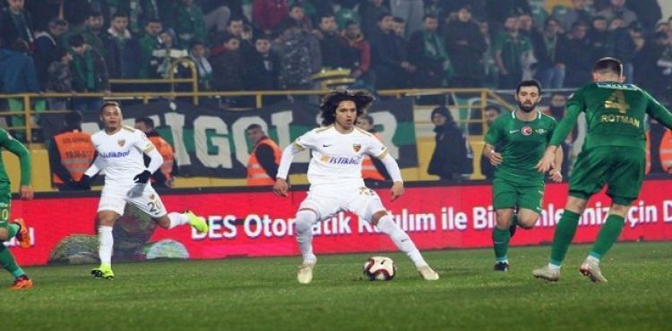 Kayserispor'un en genç oyuncusu Emre Demir