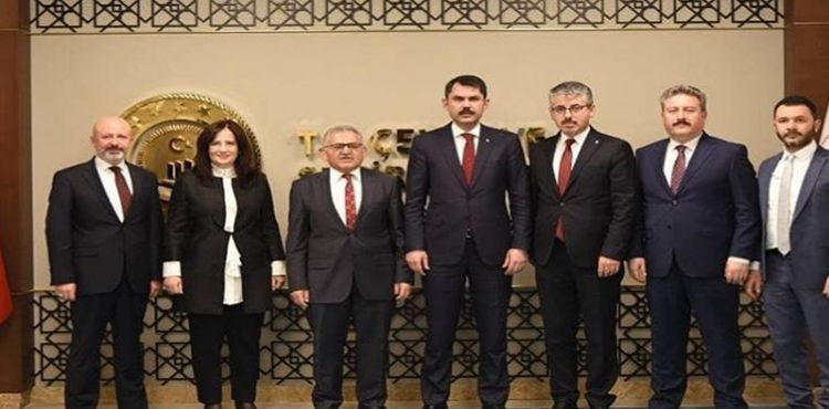 Başkan Büyükkılıç: “Kentsel dönüşüm projeleri ile yenilenen mahallelerimiz hakkında bilgiler verdik”
