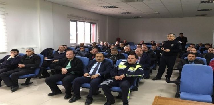 Halk otobüsü şoförlerine eğitim verildi