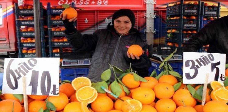 En ucuz ve kaliteli ürünler semt pazarlarında
