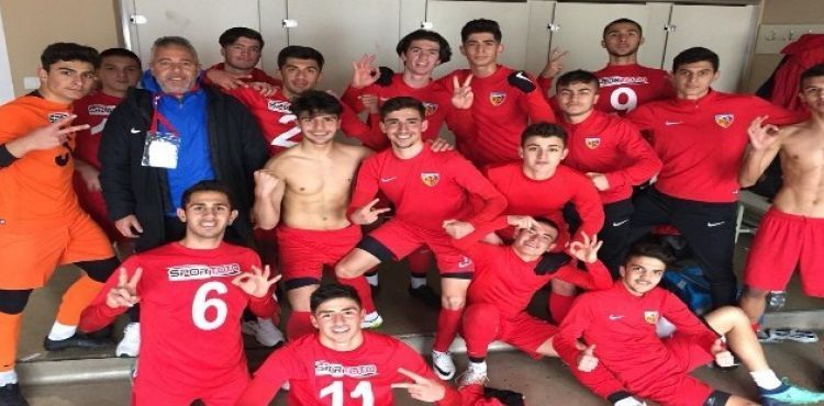 Kayserispor deplasmanda Fenerbahçe'yi yendi