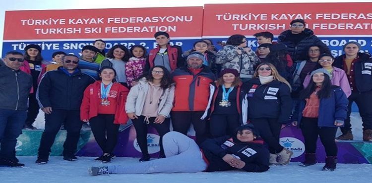 Sivas Snowboard Yarışlarından 8 Madalya