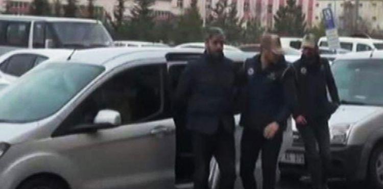 FETÖ şüphelisi başkasına ait kimlikle yakalandı