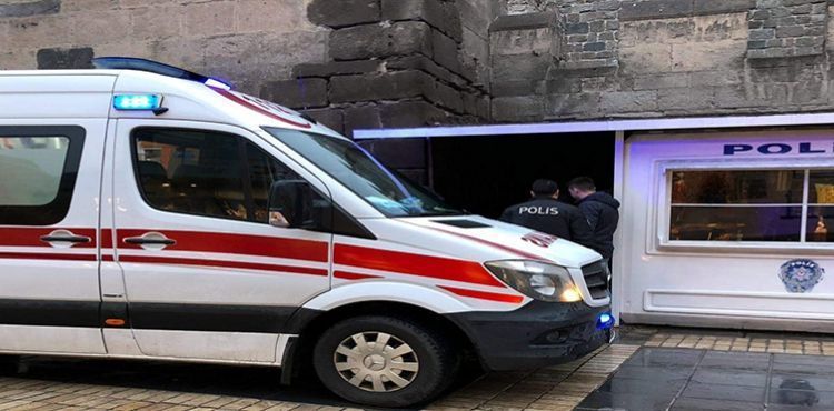 Tarihi kaleye çıkan şahıs kendine zarar verdi