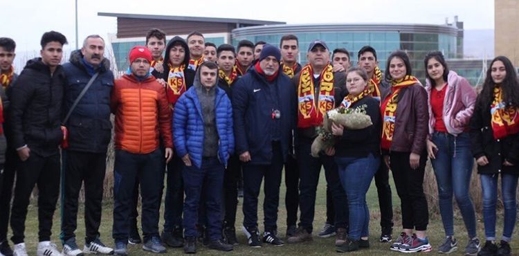 Kayserispor’a öğrencilerden ziyaret