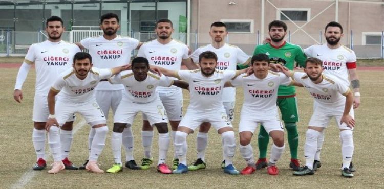 Talasgücü Belediyespor, Ceyhan deplasmanında gençlere güveniyor
