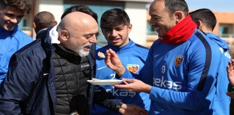 Hikmet Karaman'ın doğum günü kutlandı