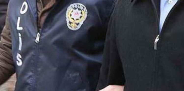 Postacı ve kurye kılığında senet imzalatan 15 kişi gözaltına alındı