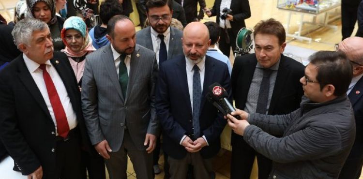 GELECEĞİN BİLİM ADAMLARINI VE MÜHENDİSLERİNİ YETİŞTİRİYOR