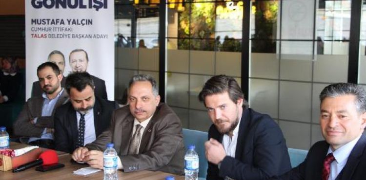 Yalçın Kafe işletmecileri ile bir araya geldi.