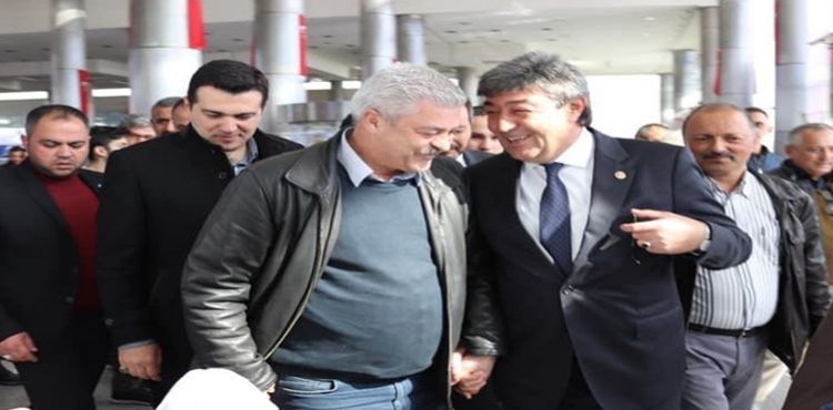 Başkan Adayı Ataş vatandaşlarla bir arada olmayı sürdürüyor