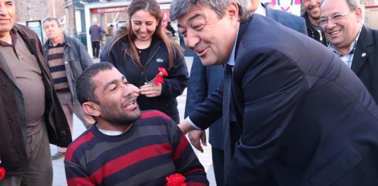 “Kayseri’de Yoksulluğu Yok Edeceğiz”