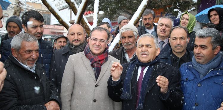 AK Parti’den Hacılar Çıkarması