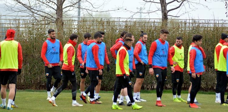 İM Kayserispor, Demir Grup Sivasspor maçının hazırlıklarını sürdürüyor