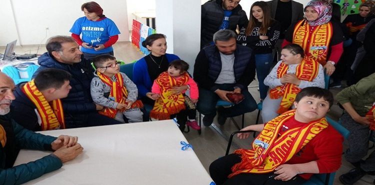 Karaman'dan 'Özel' çocuklara ziyaret
