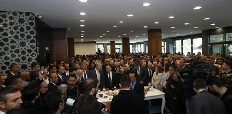 “EL ELE, GÖNÜL GÖNÜLE, DAHA GÜZEL GÜNLERE”