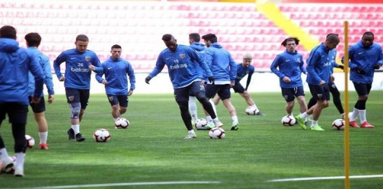 Kayserispor 5 eksikle Sivas'a gidiyor