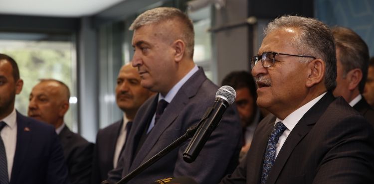 Başkanı Büyükkılıç’ın tanışma kokteyline büyük ilgi gösterildi