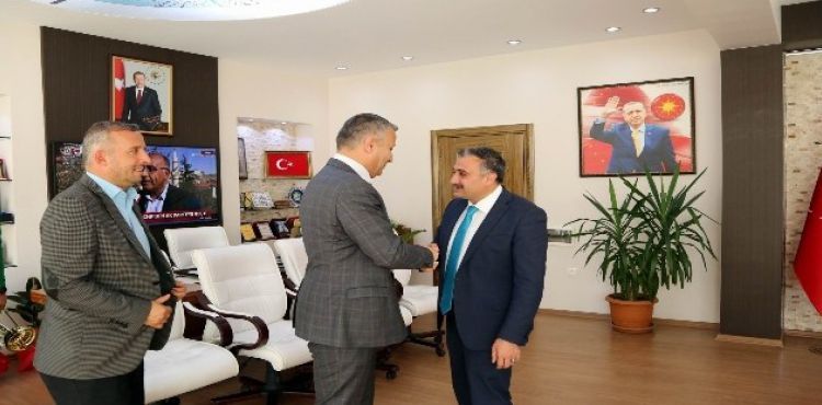 Develi Belediyesi Voleybol Kulübü'nden Başkan Cabbar'a ziyaret